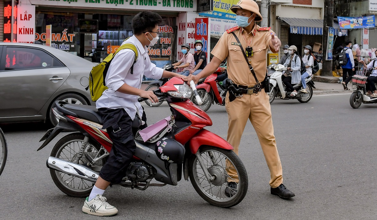 Nhức nhối tình trạng vi phạm giao thông của học sinh Nhức nhối tình trạng vi phạm giao thông của học sinh