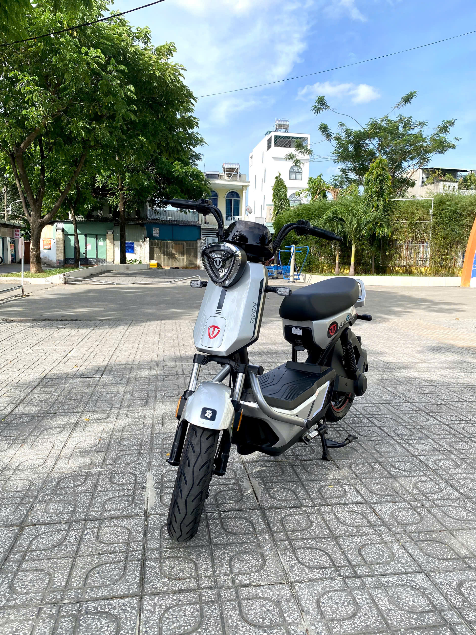 Độ thêm bình ắc quy có giúp xe điện chạy nhanh hơn? Độ thêm bình ắc quy có giúp xe điện chạy nhanh hơn?