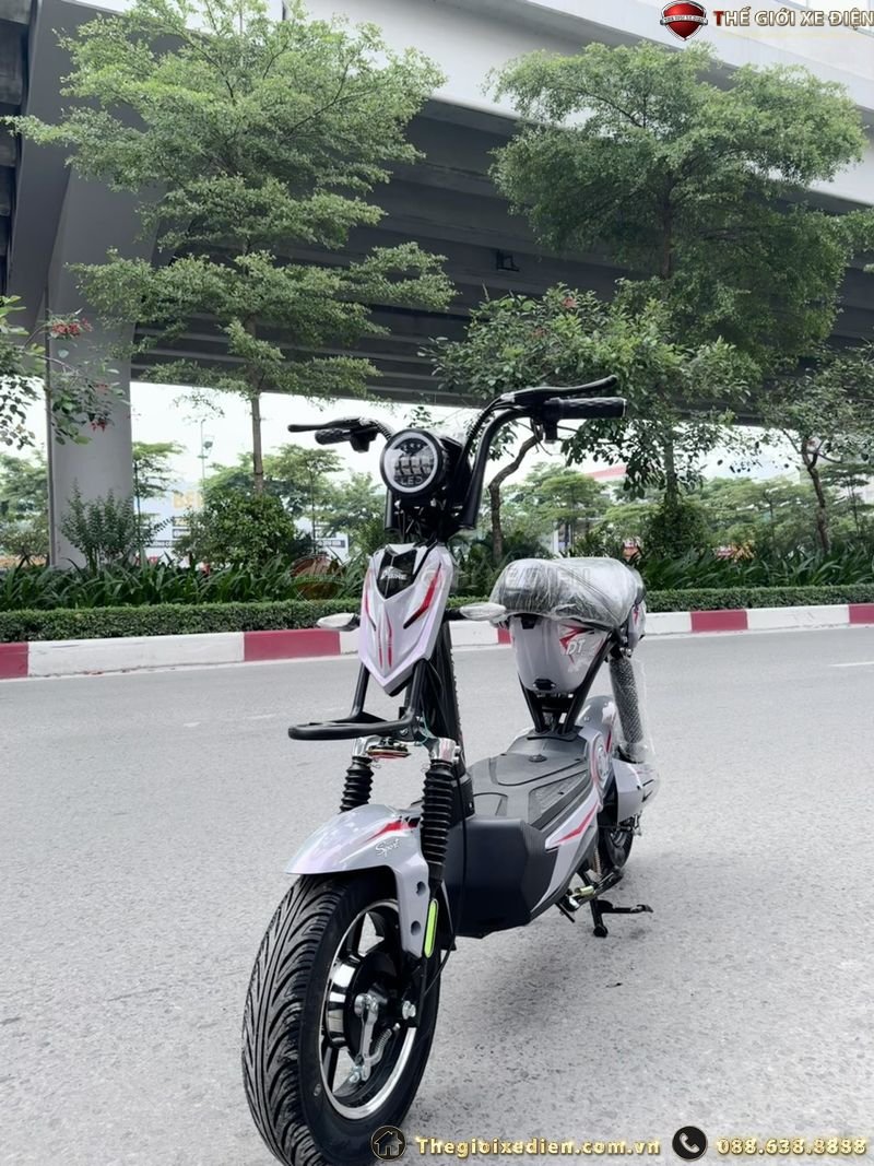 Hướng dẫn đi xe đạp điện cho người mới biết lái Hướng dẫn đi xe đạp điện cho người mới biết lái