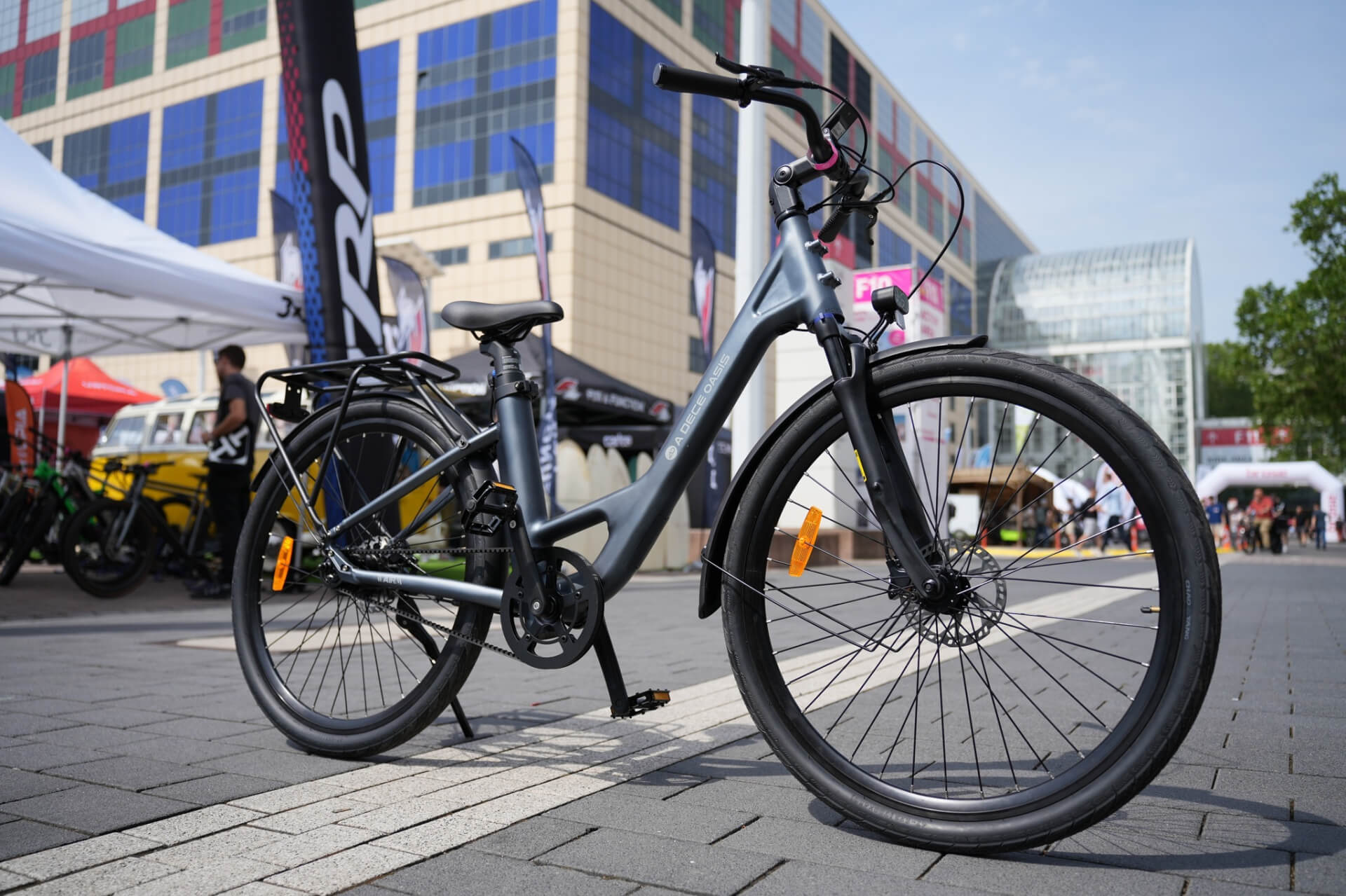 Thiết kế và kiểu dáng 2 dòng xe điện Thiết kế và kiểu dáng 2 dòng xe điện