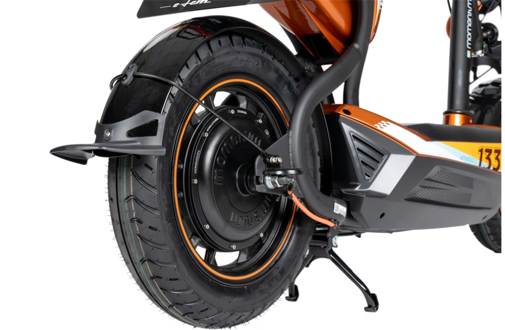 14 tuổi nên đi xe đạp điện 14 tuổi nên đi xe đạp điện