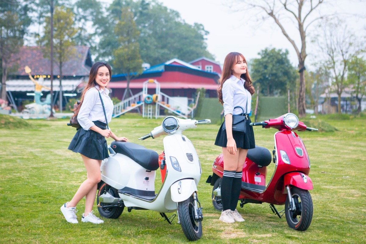 So Sánh Chiếc Xe Máy Điện Vespas Dibao Pansy S 2020 Và Xmen New Dibao 2020