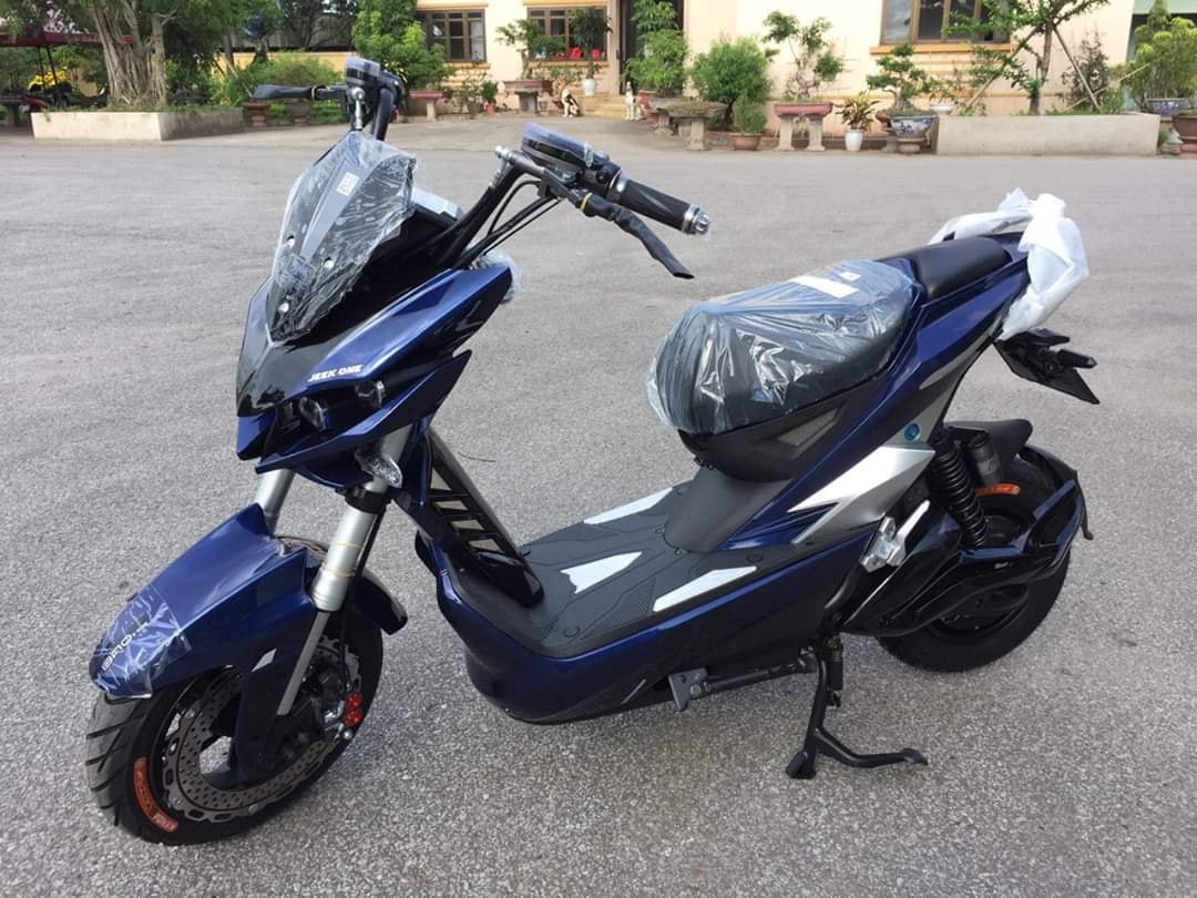 Xe máy điện Dibao Jeek One trang bị an toàn với bộ 2 phanh đĩa to