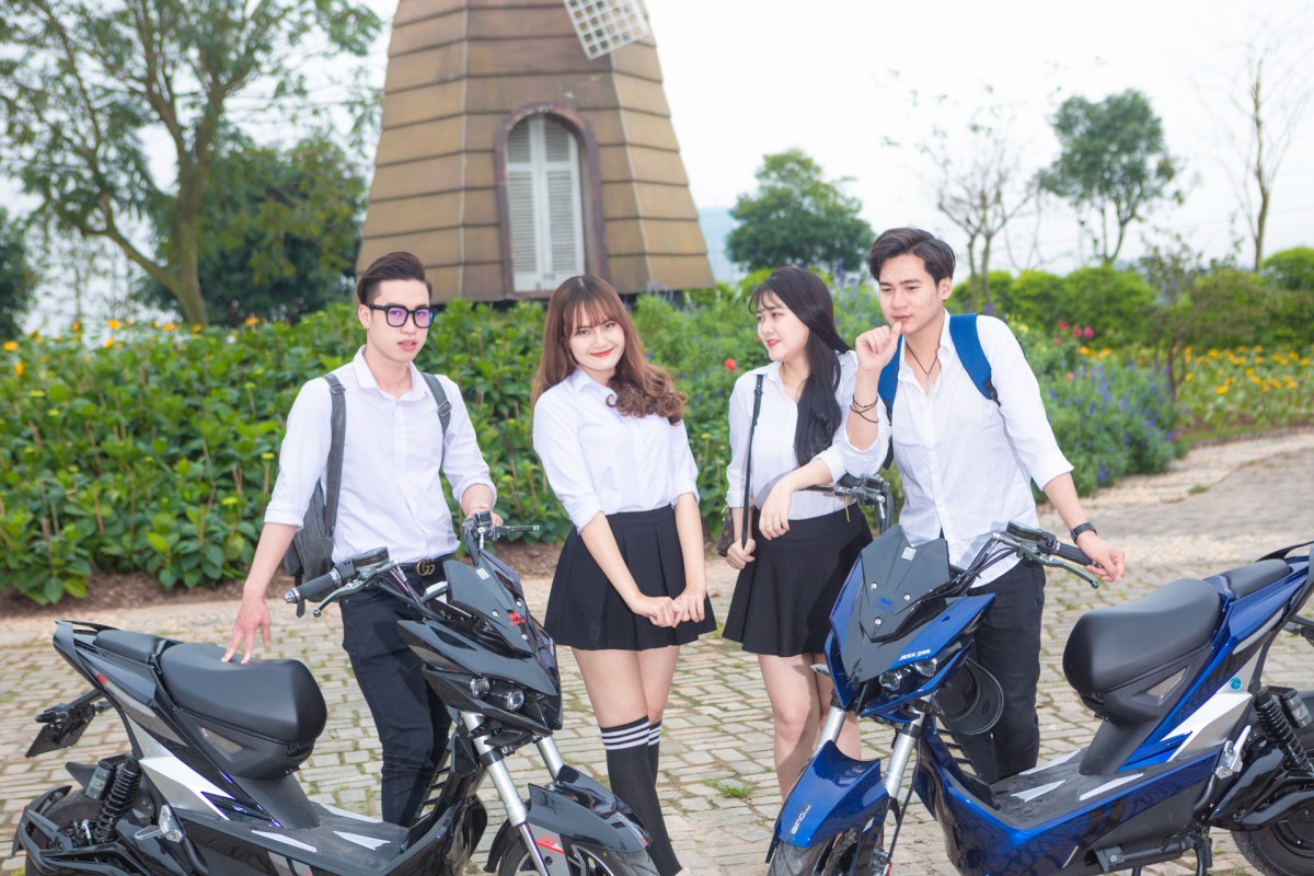 Đồng giá 18.800.000 đồng: So sánh xe máy điện Jeek One Dibao và Honda Vsun V2