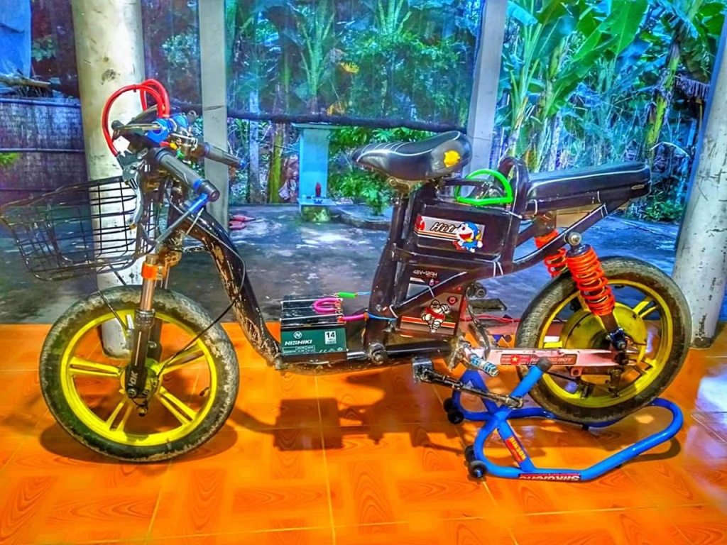 Độ thêm bình ắc quy có giúp xe điện chạy nhanh hơn?