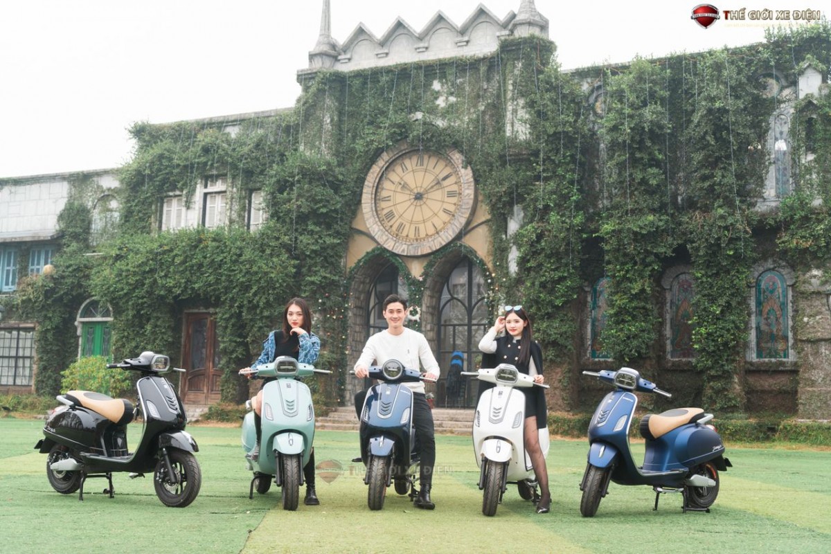 Top 3 chiếc xe máy điện Vespa hot nhất thị trường 2023
