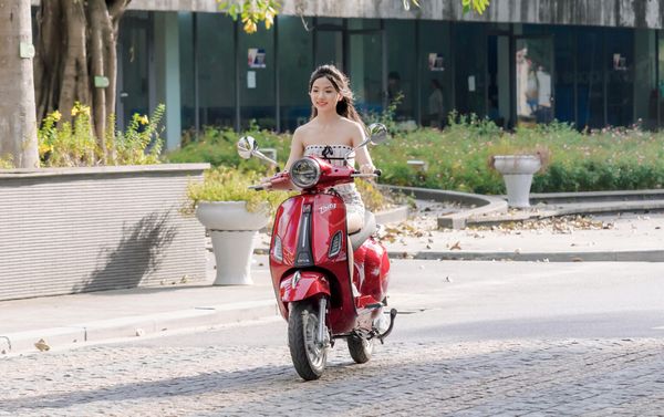 Trải Nghiệm Đẳng Cấp Với Xe Máy Điện Tailg Vespas R51