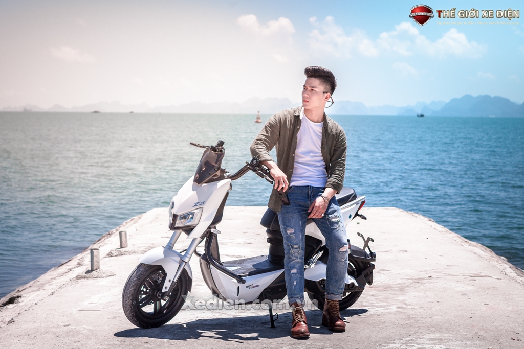 Thiết kế cực cá tính trên xe điện HSDeluxe Z3 Yadea