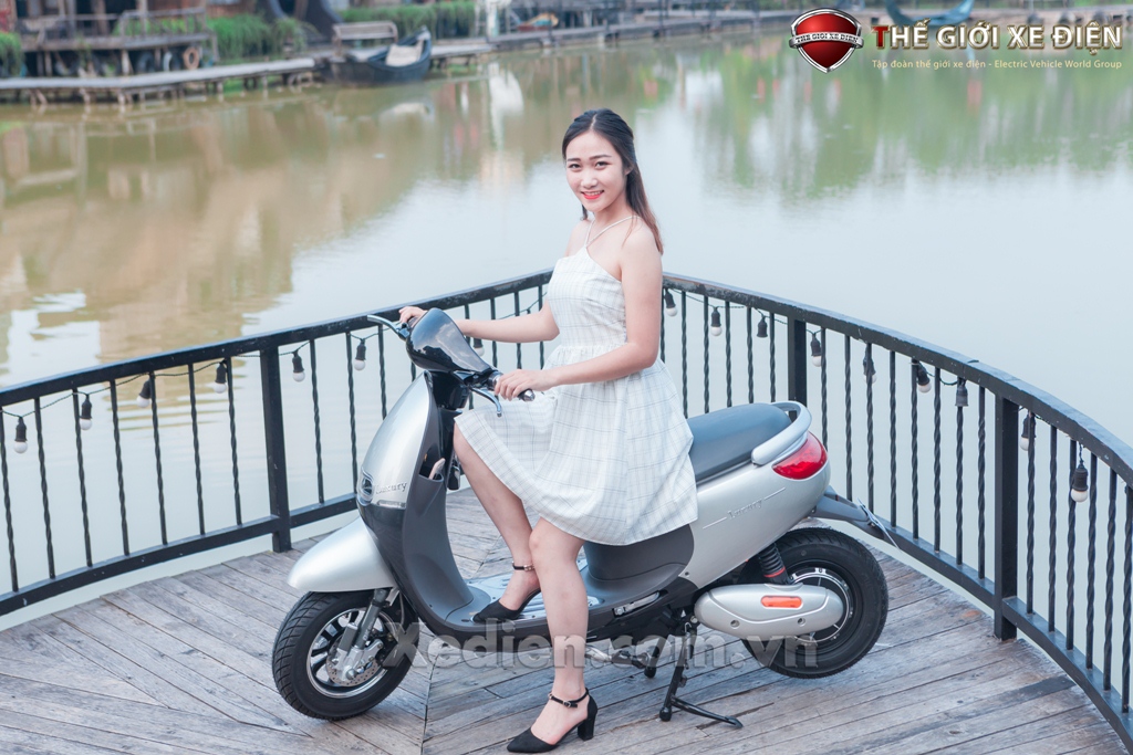 Những tính năng hiện đại trên mẫu xe máy điện Dk Luxury