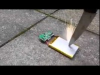 Khuyến cáo - KHÔNG NÊN SỬ DỤNG XE ĐIỆN CHẠY BẰNG PIN